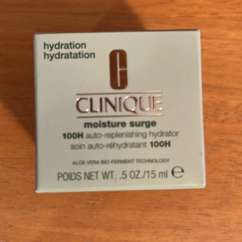 NIB Clinique Bundle - Picture 3 of 4